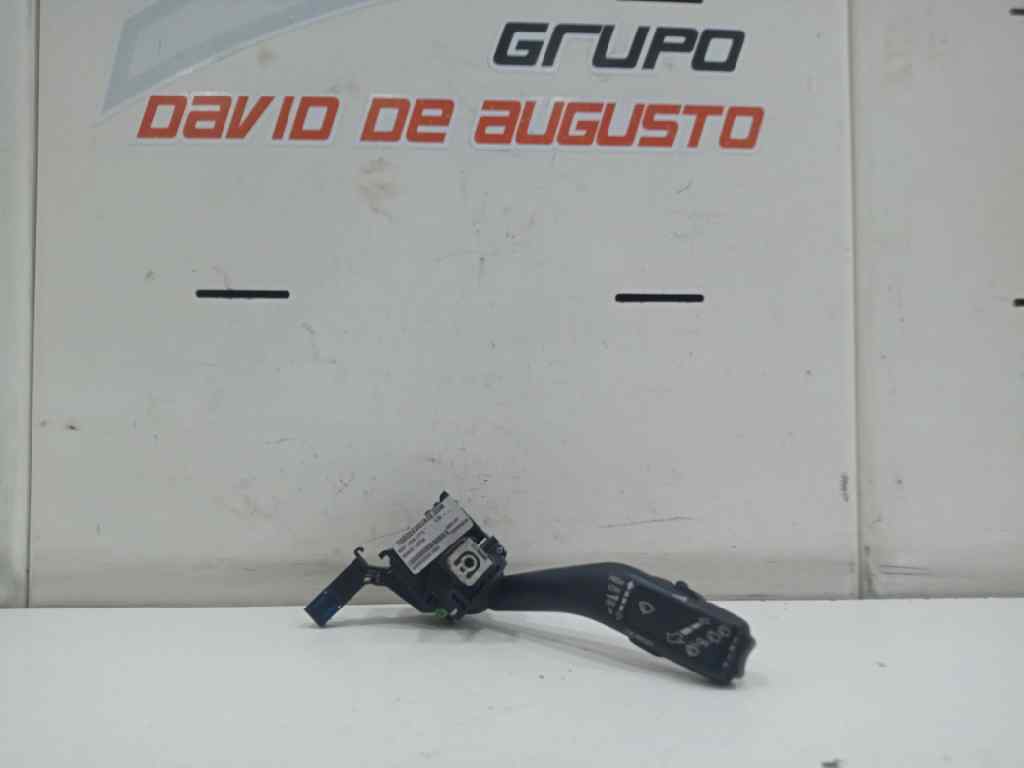 Mando limpia seat leon 
